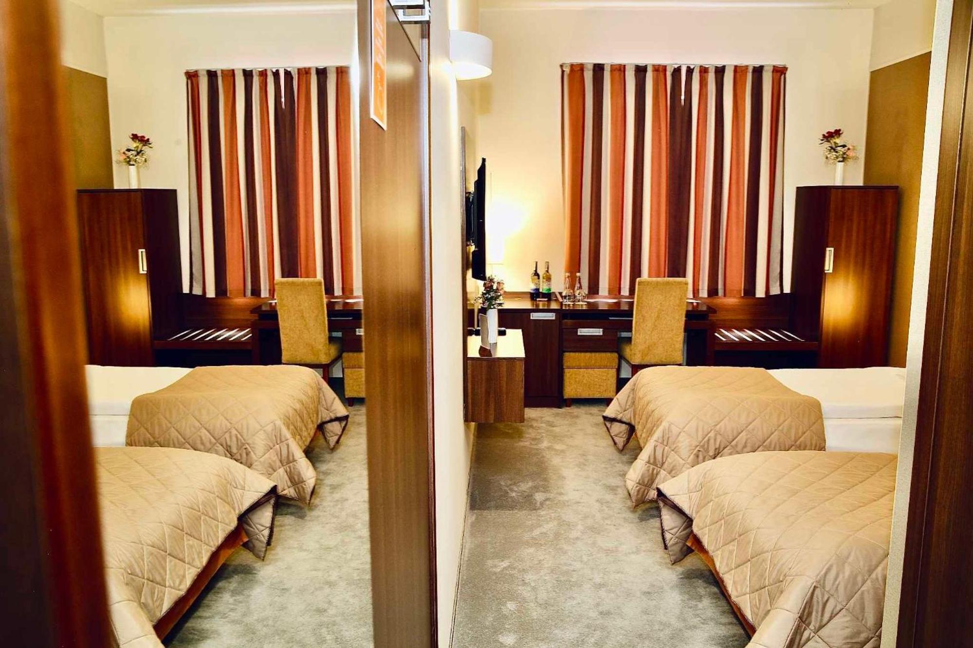 Hotel Teczowy Mlyn Kielce Dış mekan fotoğraf