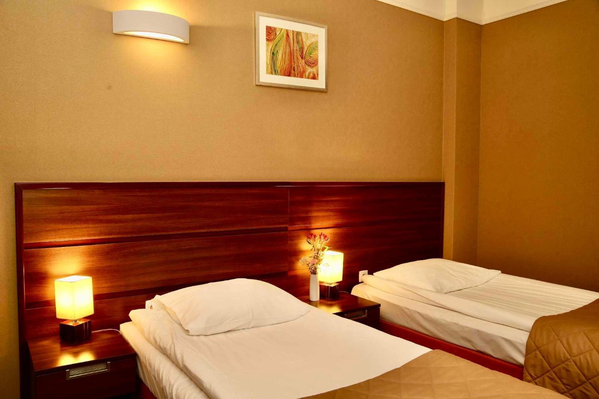 Hotel Teczowy Mlyn Kielce Dış mekan fotoğraf