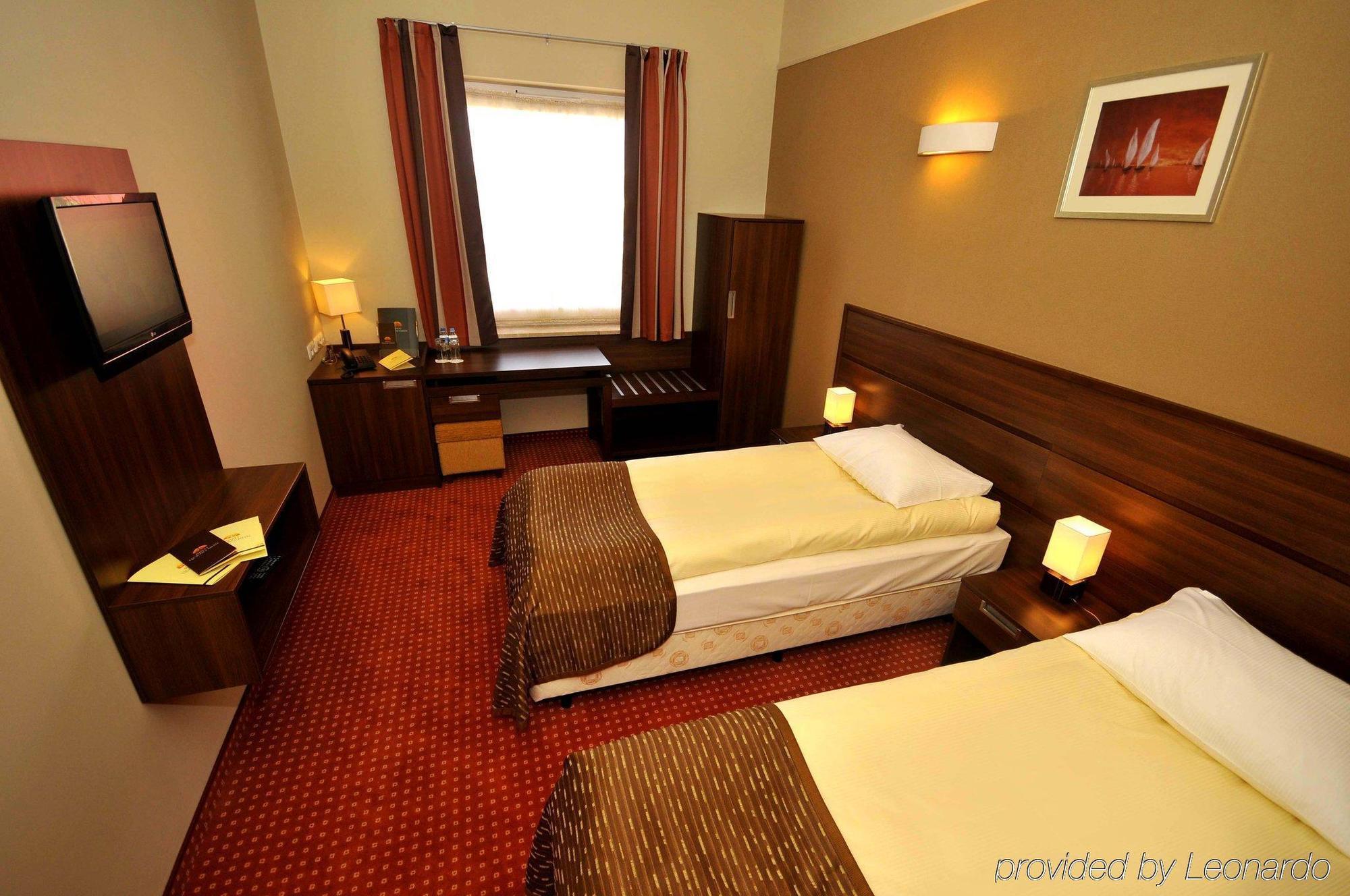 Hotel Teczowy Mlyn Kielce Oda fotoğraf
