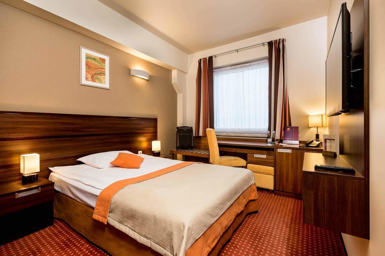 Hotel Teczowy Mlyn Kielce Dış mekan fotoğraf